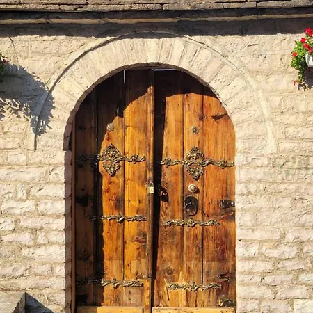 Casa de hóspedes Emily 3*