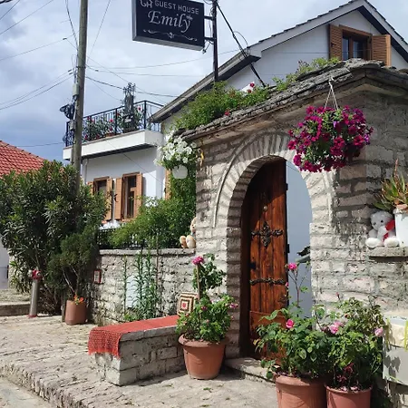 Casa de hóspedes Emily Gjirokastër